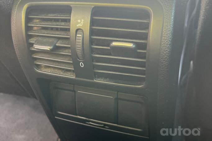 Volkswagen Passat B6 wagon 5-doors