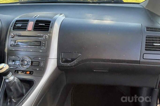 Toyota Auris 1 generation Hatchback 3-doors
