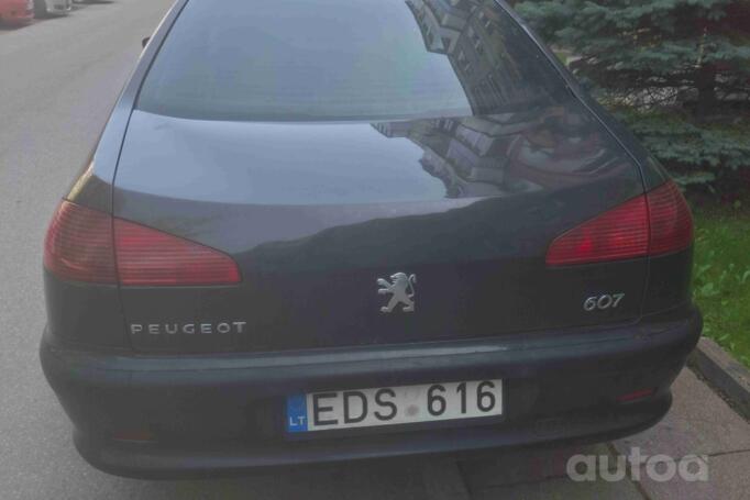 Peugeot 607