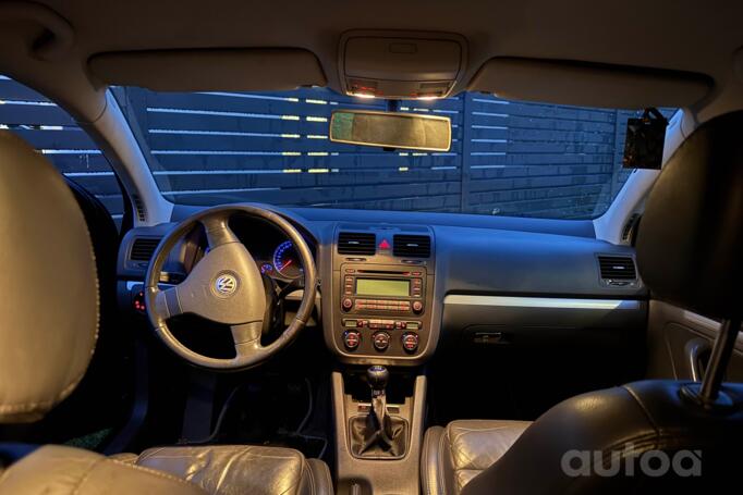 Volkswagen Golf 5 generation Hatchback 5-doors