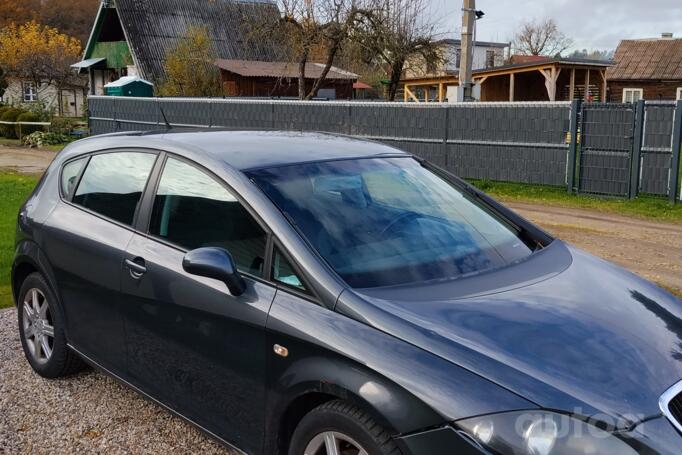 SEAT Leon 2 generation Hatchback 5-doors