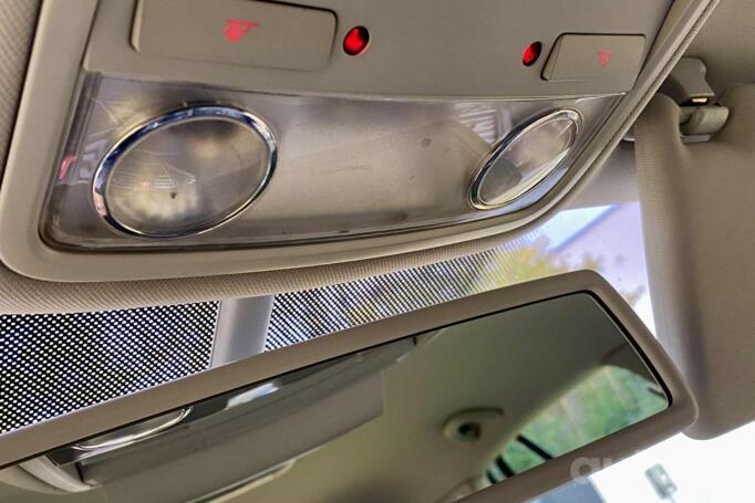 Volkswagen Golf 5 generation Hatchback 5-doors