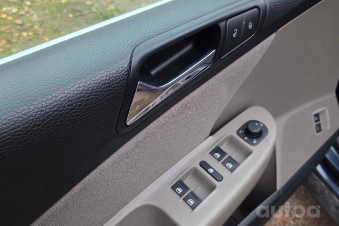 Volkswagen Passat B6 Sedan 4-doors