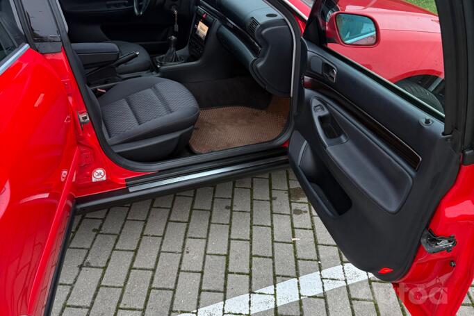 Audi A4 B5 [restyling] Avant wagon 5-doors