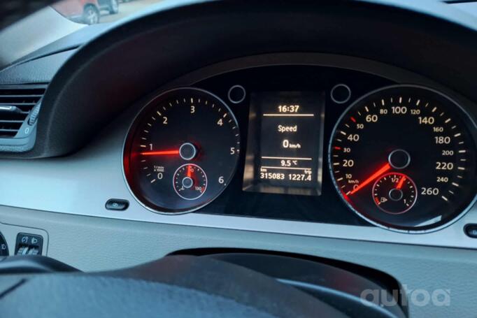 Volkswagen Passat B6 wagon 5-doors