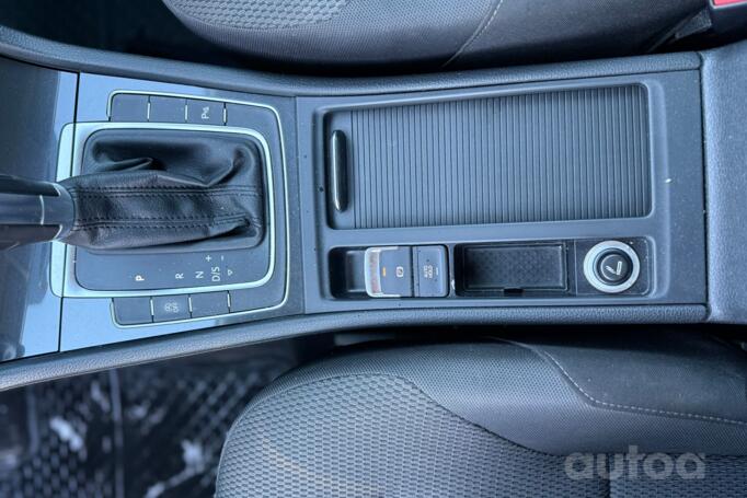 Volkswagen Golf 7 generation [restyling] Variant wagon 5-doors