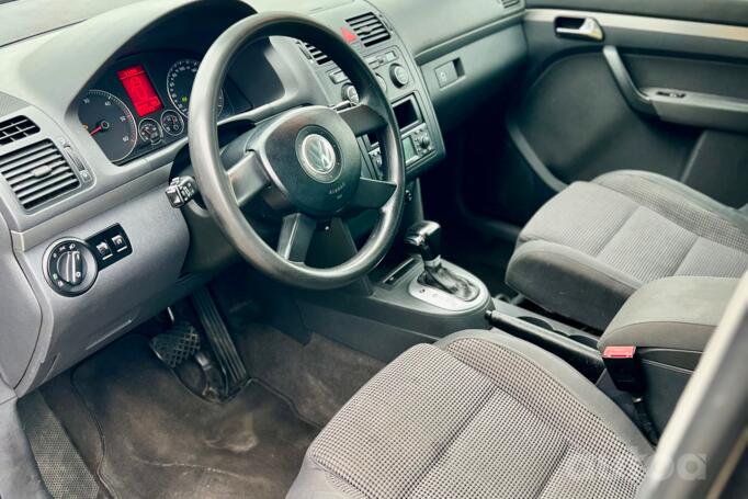 Volkswagen Touran 1 generation Minivan