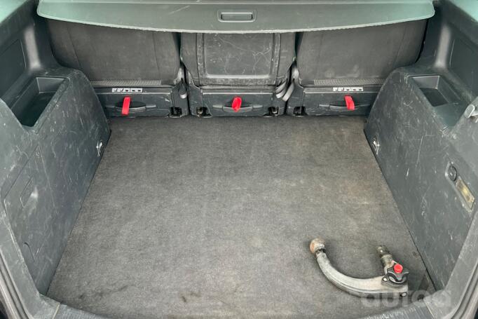 Volkswagen Touran 1 generation Minivan