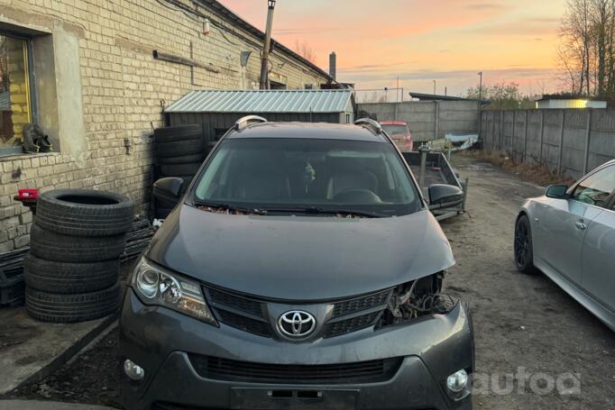 Toyota RAV 4 4 generation (XA40)