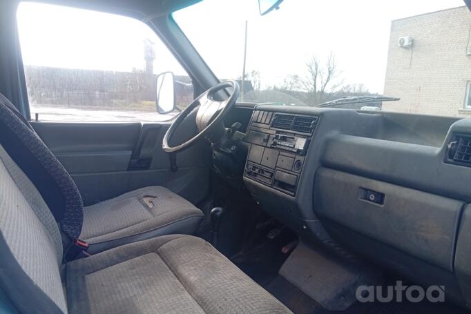 Volkswagen Transporter T4 Minivan 4-doors
