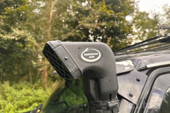 Nissan Patrol Y60 SUV 5-doors