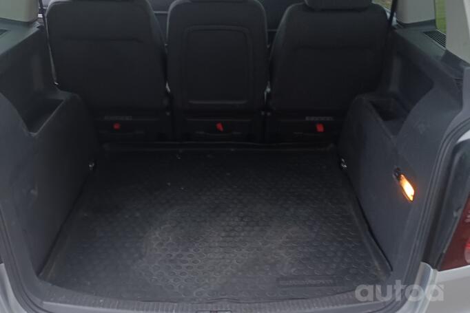 Volkswagen Touran 1 generation [restyling] Minivan 5-doors