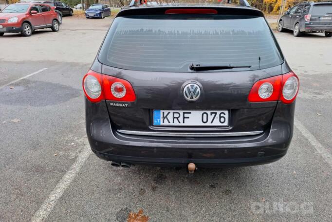 Volkswagen Passat B6 wagon 5-doors