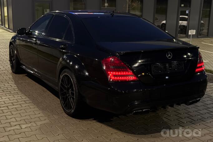 Mercedes-Benz S-Class W221 Sedan Long