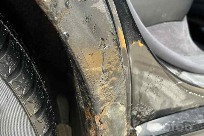 Mercedes-Benz E-Class W211/S211 wagon 5-doors