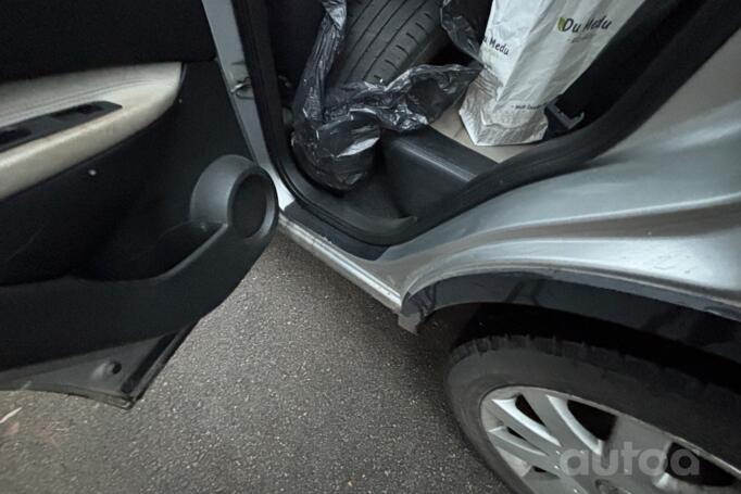 Nissan Qashqai 1 generation Crossover 5-doors