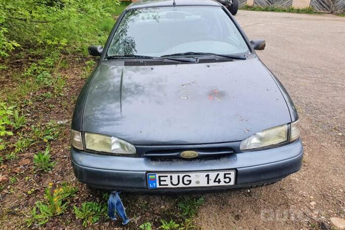 Ford Mondeo 1 generation Sedan