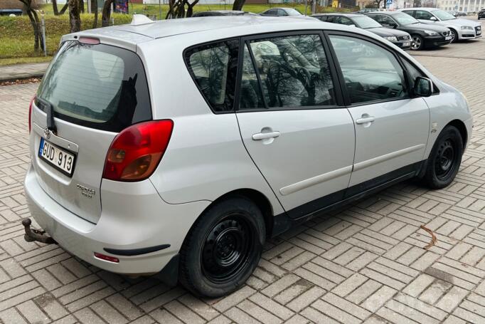 Toyota Corolla Verso 1 generation Minivan