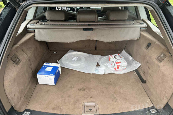 BMW 5 Series E60/E61 Touring wagon