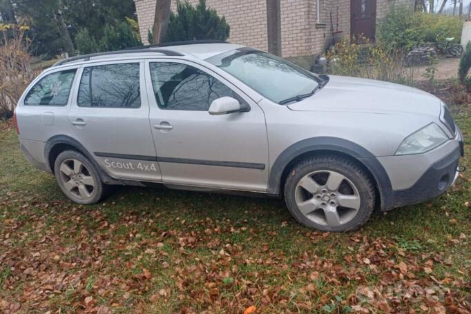 Skoda Octavia 2 generation Combi Scout wagon 5-doors