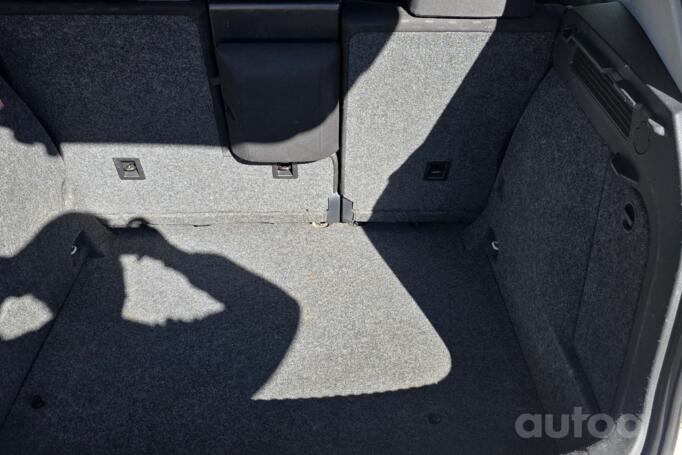 Volkswagen Tiguan 1 generation Crossover