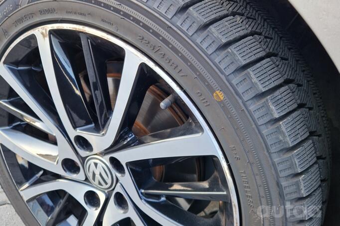 Volkswagen Golf 7 generation Variant wagon 5-doors