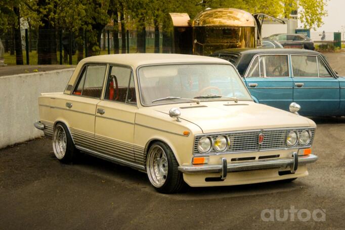 VAZ (Lada) 2103 1 generation Sedan 4-doors
