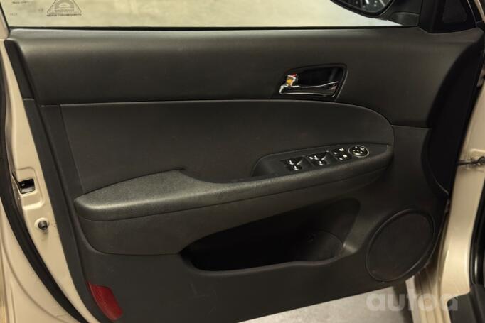 Hyundai i30 1 generation [restyling]