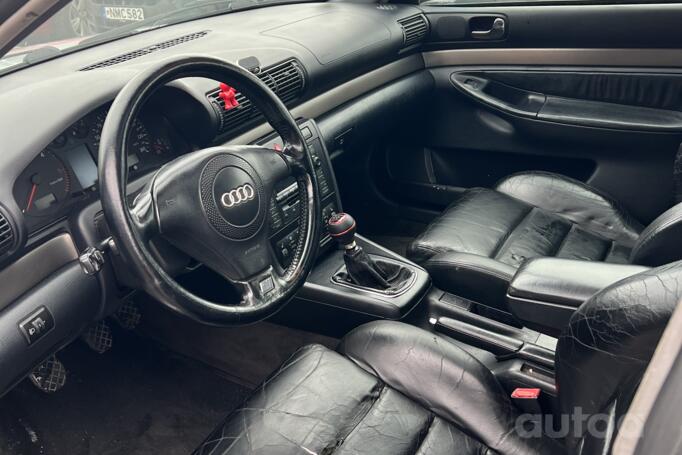 Audi A4 B6 Avant wagon 5-doors