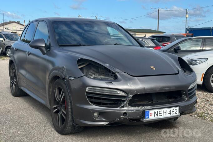 Porsche Cayenne 958 Crossover