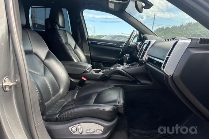 Porsche Cayenne 958 Crossover