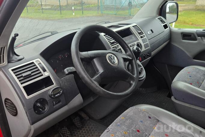 Volkswagen Transporter T5 Minivan 4-doors