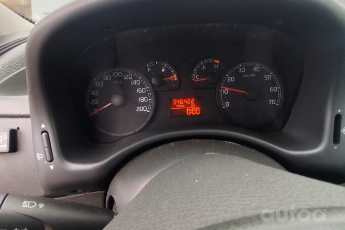 Fiat Punto 2 generation [restyling] Hatchback 3-doors