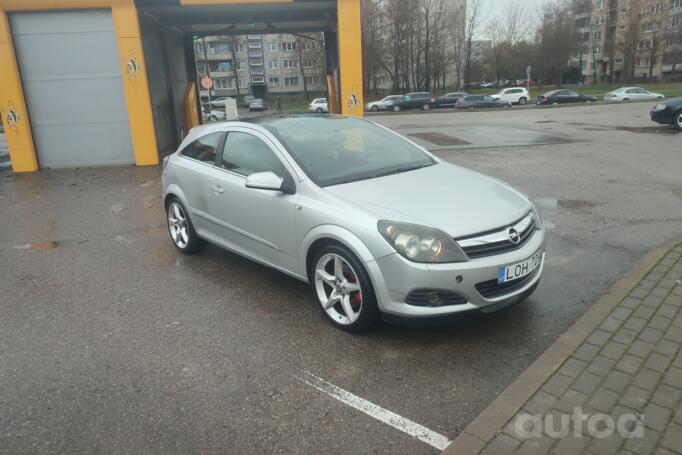 Opel Astra H Hatchback