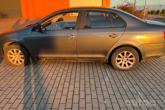 Volkswagen Jetta 5 generation Sedan 4-doors