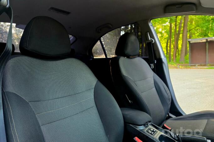 Nissan Primera P12 Liftback