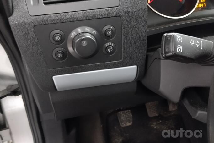 Opel Zafira B Minivan 5-doors