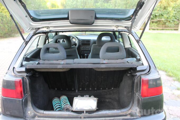 SEAT Ibiza 2 generation Hatchback 3-doors