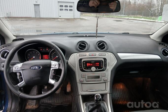 Ford Mondeo 4 generation Sedan