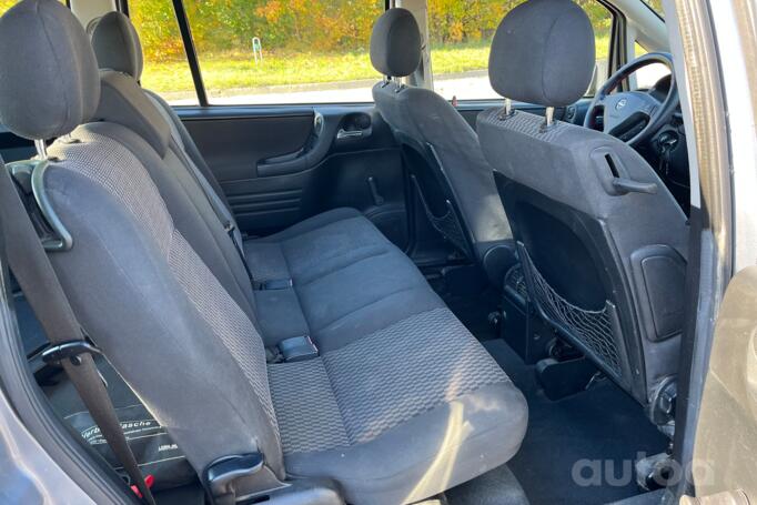Opel Zafira A [restyling] Minivan 5-doors