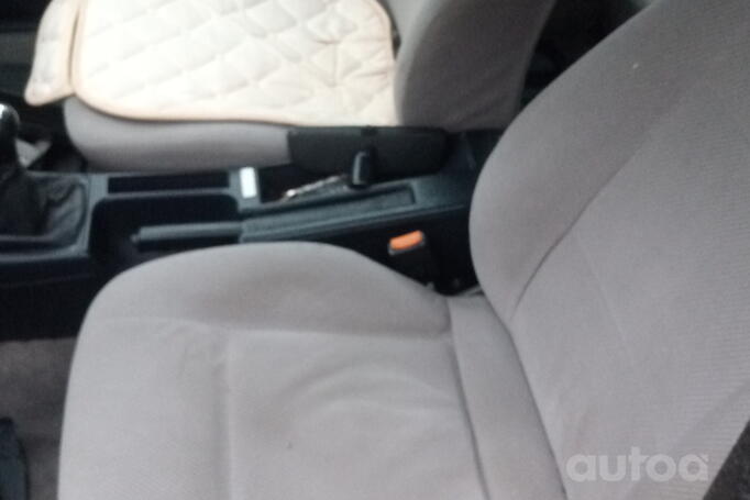 Audi 100 4A/C4 Avant wagon