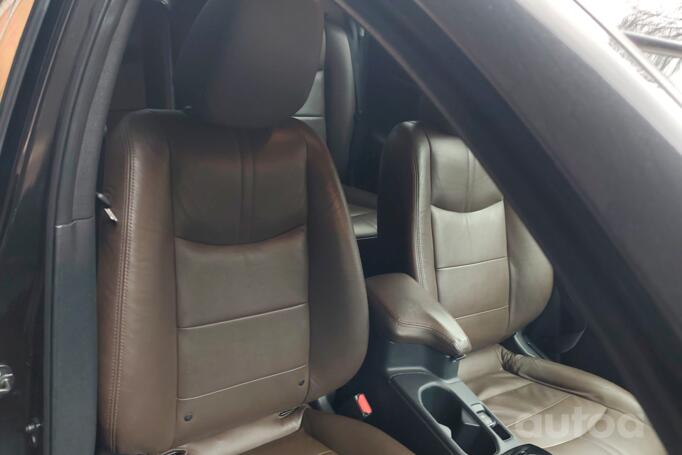 Nissan Leaf 2 generation Hatchback