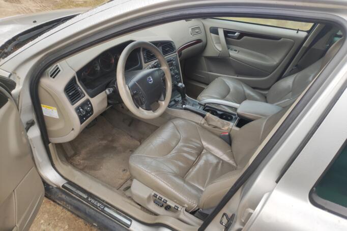 Volvo XC70 1 generation [restyling]