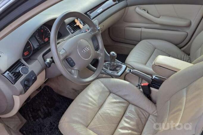Audi A6 4B/C5 [restyling] Sedan