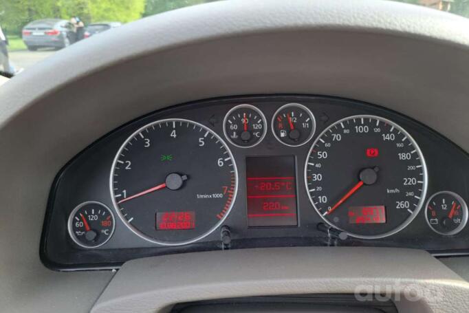 Audi A6 4B/C5 [restyling] Sedan