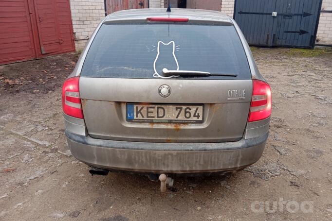 Skoda Octavia 2 generation Combi wagon 5-doors