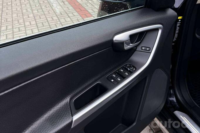 Volvo XC60 1 generation Crossover