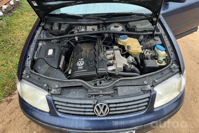 Volkswagen Passat B5 Sedan 4-doors