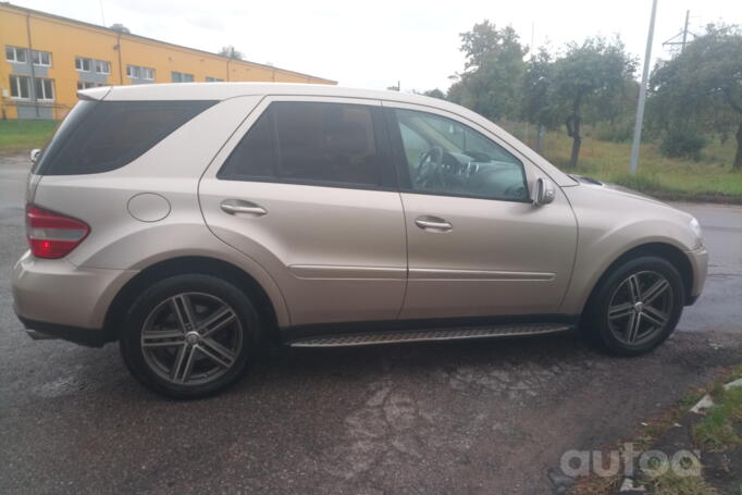 Mercedes-Benz M-Class W164 Crossover 5-doors