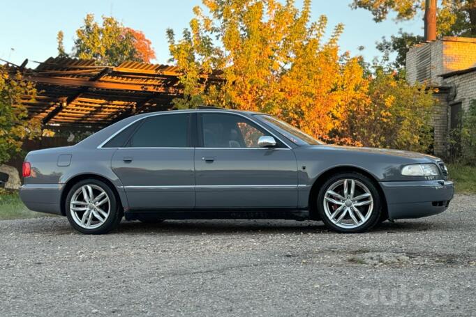 Audi S8 D2 Sedan